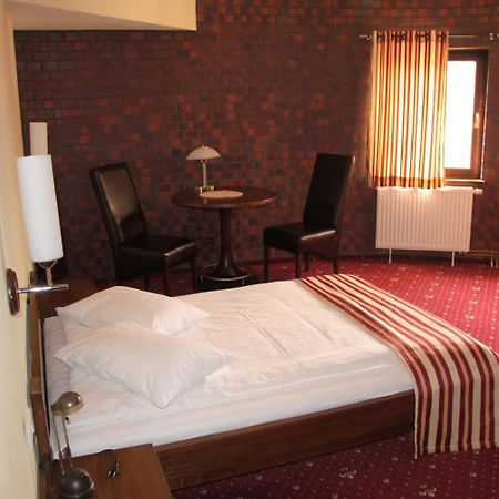 Amadeus Hotel Zielona Gora Exterior photo