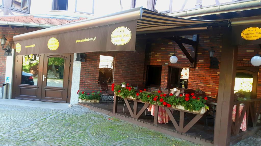 Amadeus Hotel Zielona Gora Exterior photo
