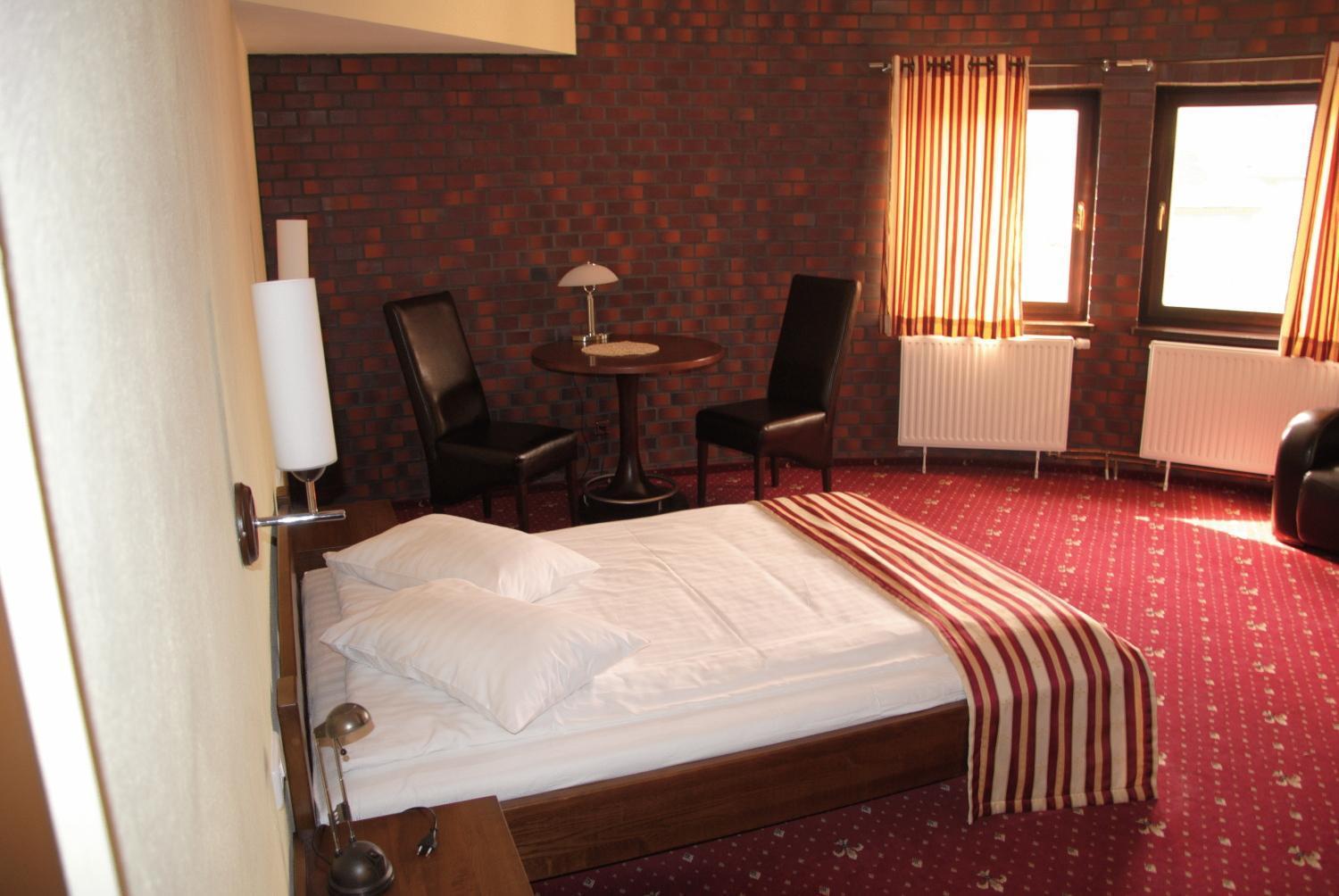 Amadeus Hotel Zielona Gora Exterior photo