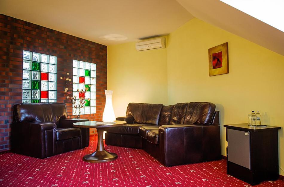 Amadeus Hotel Zielona Gora Exterior photo